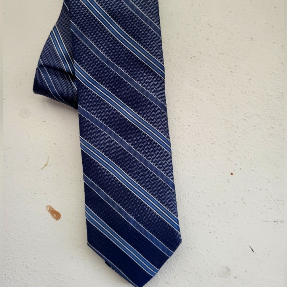Jos A. Banks Silk Tie New Tags